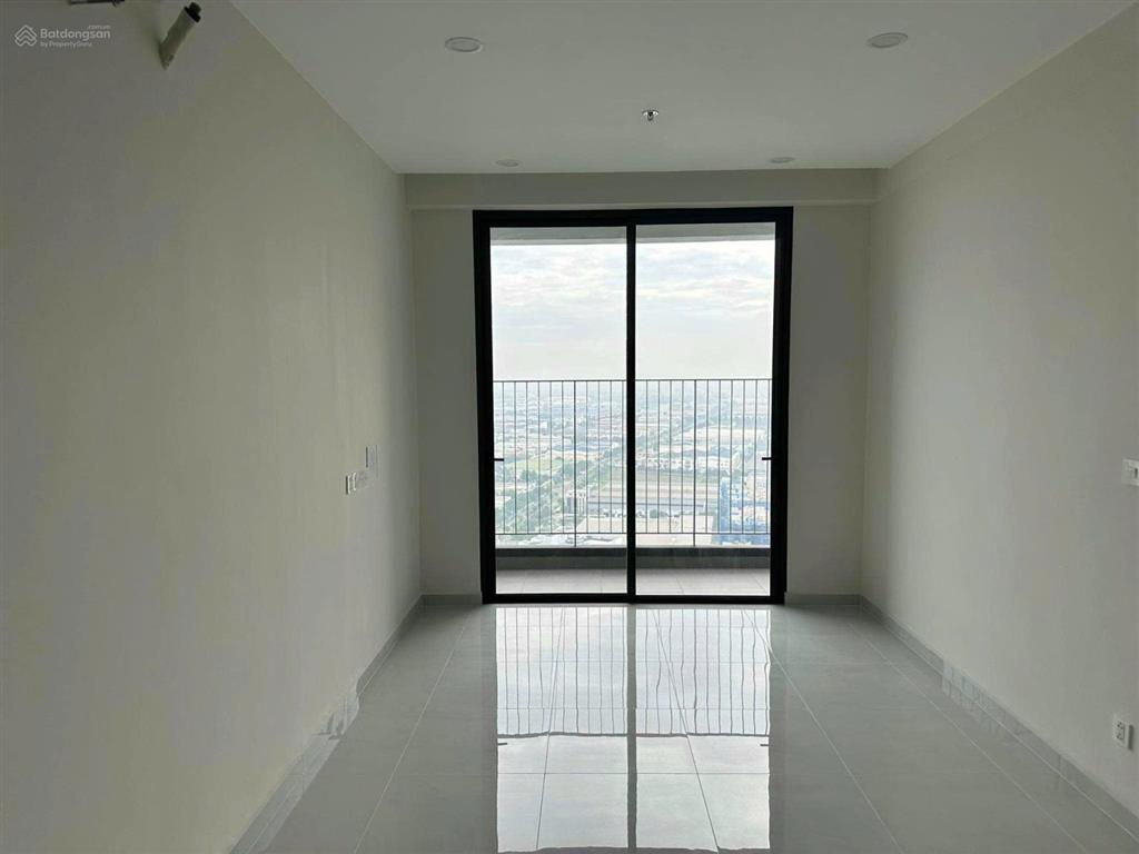 Cần bán căn hộ the emerald golf view 50m2. giá 2,1 tỷ