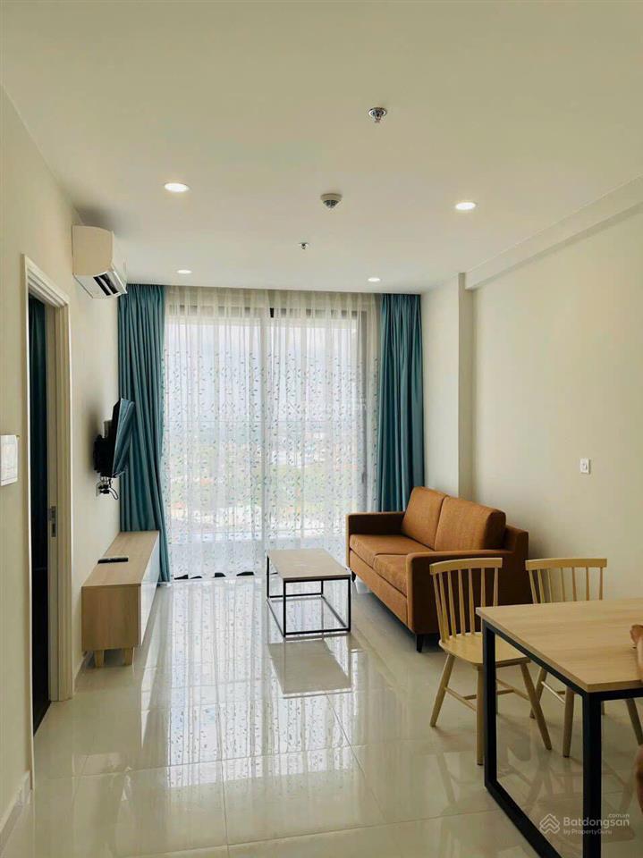 Cần bán căn eemerald golf view 2pn 2wc 72m2. full nội thất giá 2ty850
