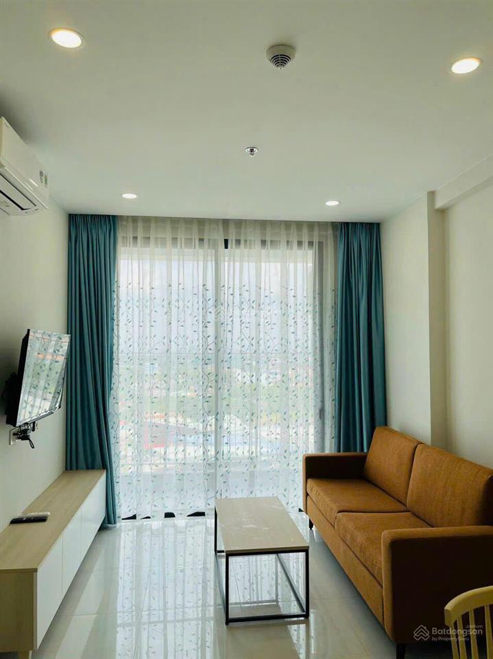 Cần bán căn eemerald golf view 2pn 2wc 72m2. full nội thất giá 2ty850