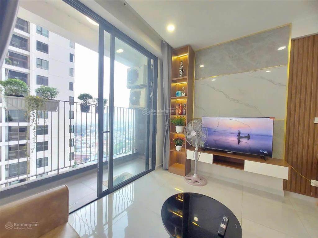 Cho thuê cc đẹp tại the emerald golf view, 9 triệu, 63m2, 2pn, 2wc nội thất đẹp giá tốt.