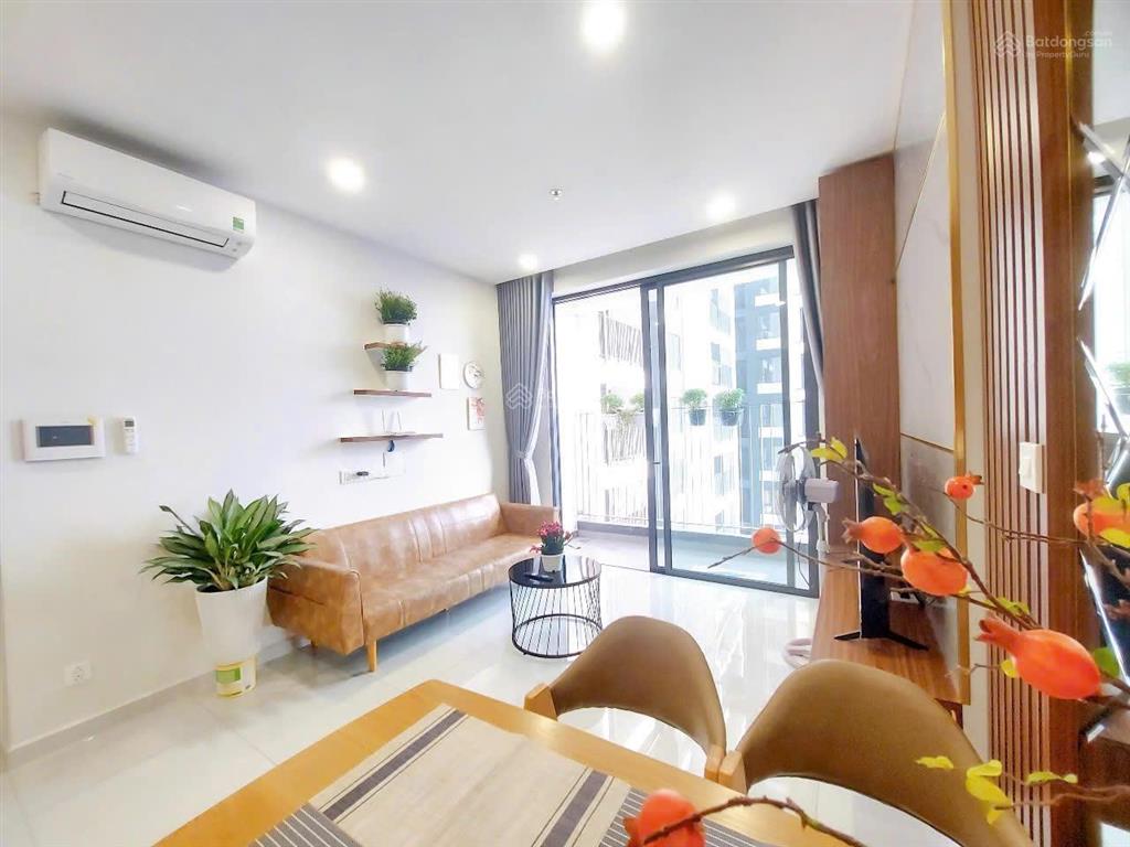 Cho thuê cc đẹp tại the emerald golf view, 9 triệu, 63m2, 2pn, 2wc nội thất đẹp giá tốt.