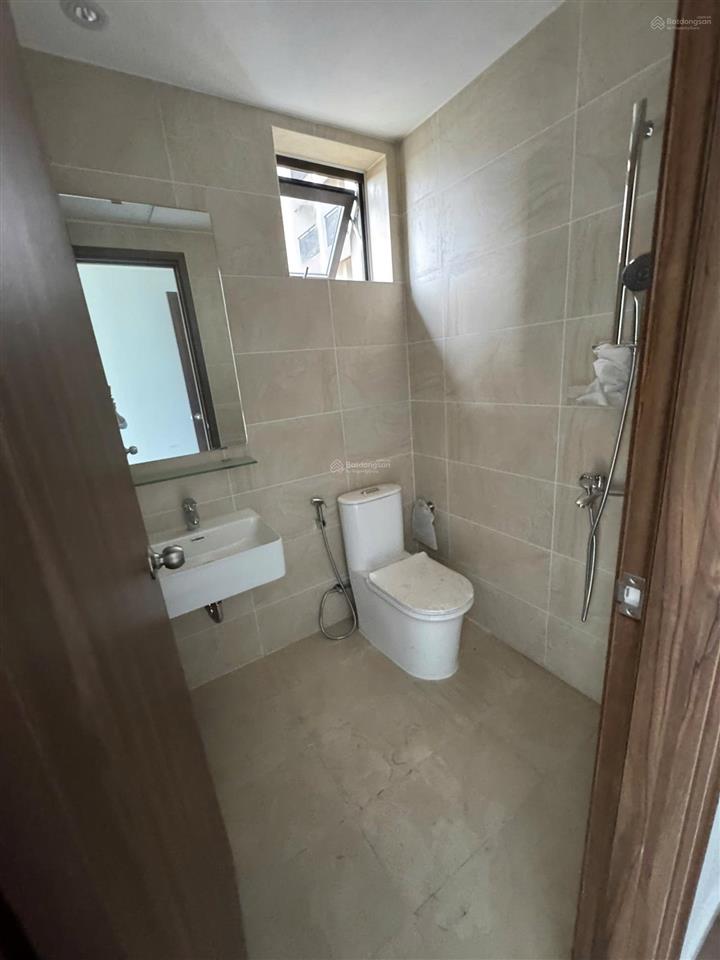 Cho thuê căn hộ 2pn, 2wc, 74m2 tại a&t saigon riverside, 6,5 triệu, có rèm, giàn phơi, máy hút mùi.