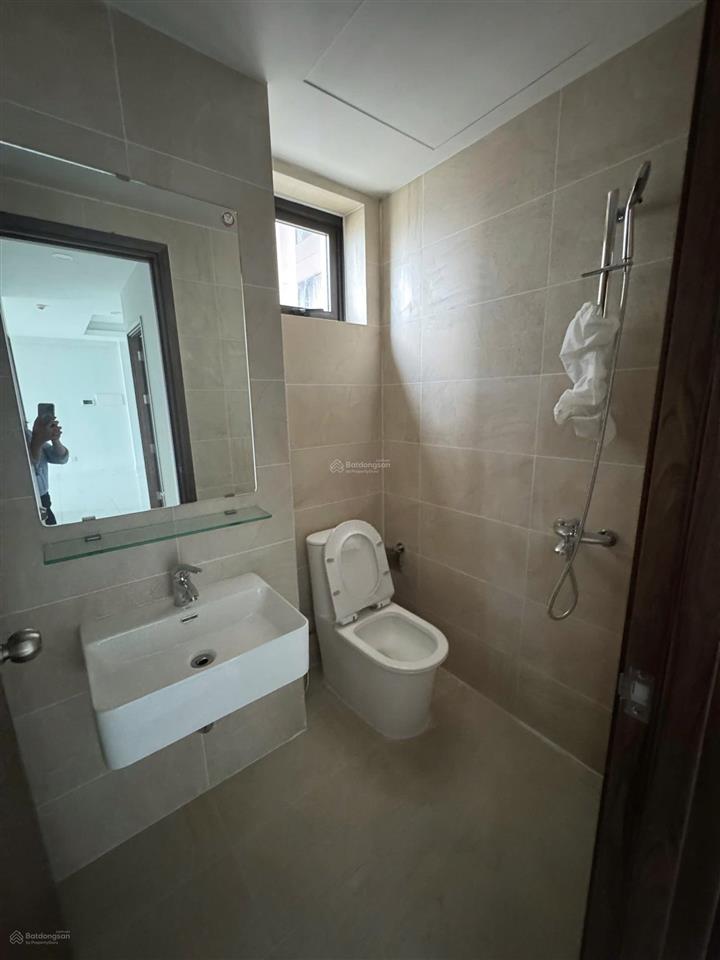 Cho thuê căn hộ 2pn, 2wc, 74m2 tại a&t saigon riverside, 6,5 triệu, có rèm, giàn phơi, máy hút mùi.