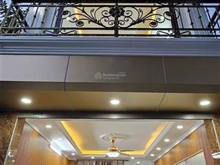 Bán nhà riêng chính chủ 50m, 4 tầng, lô góc, ô tô đỗ gần chỉ 5,x tỷ