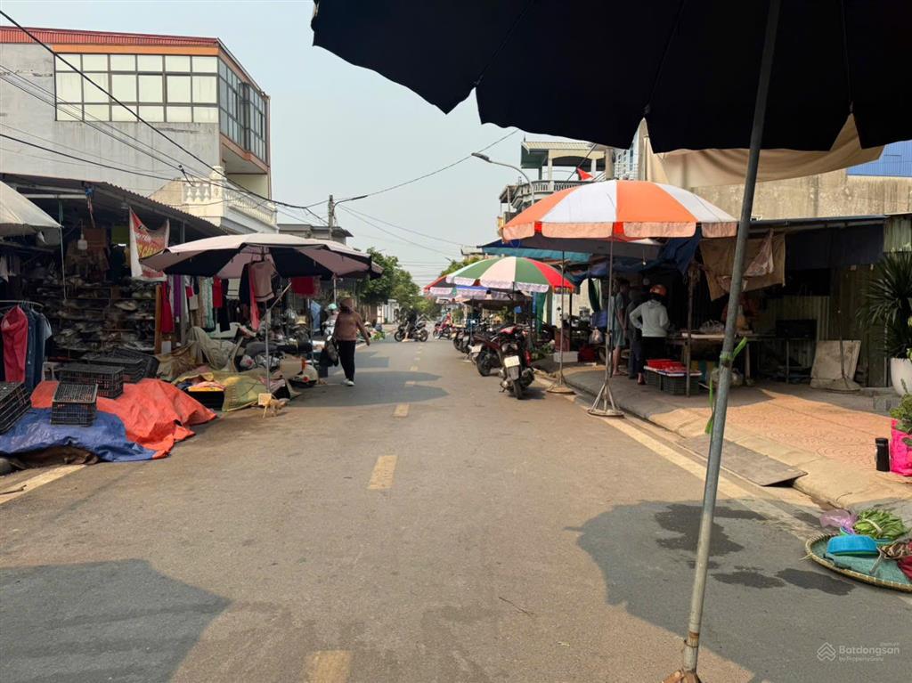 Hàng hiếm 135m2 tặng nhà cấp 4 ngay chợ lương quán, nam sơn đường thông.