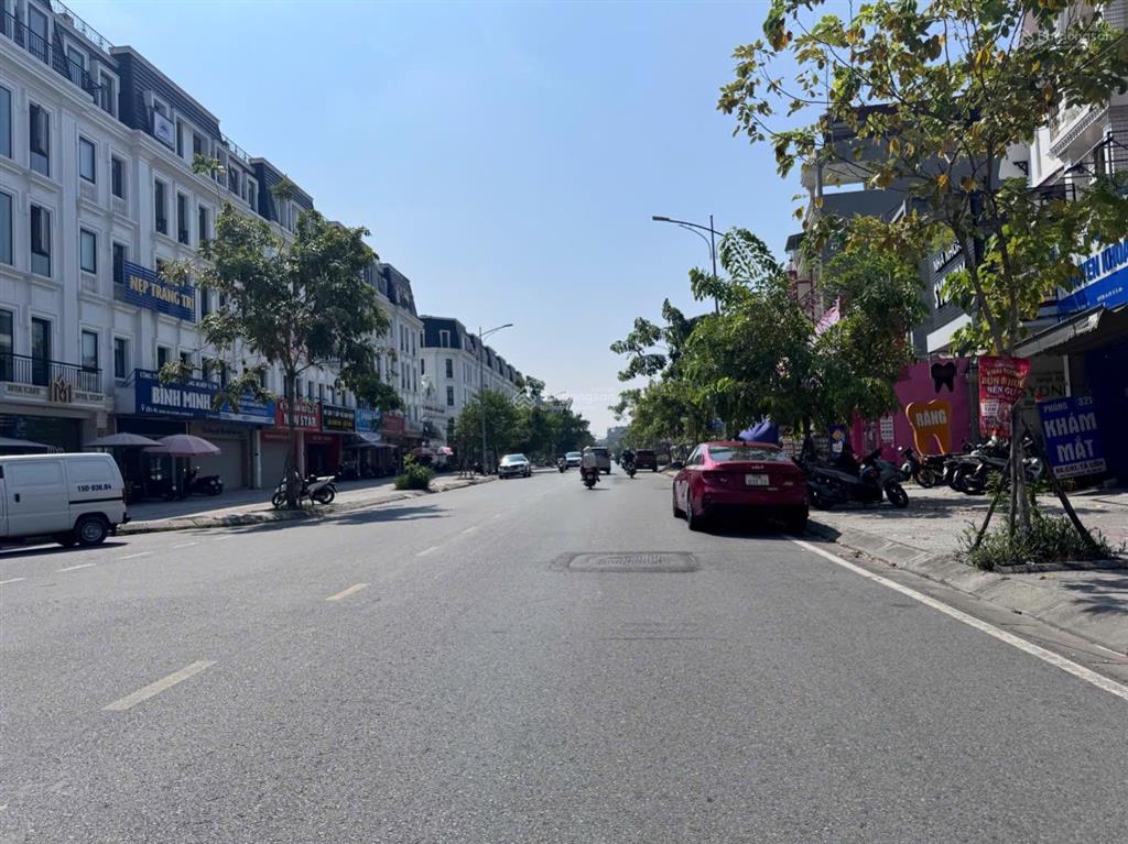 Nhà 3 tầng đối diện dãy shophouse hoàng huy giá 11,4 tỷ