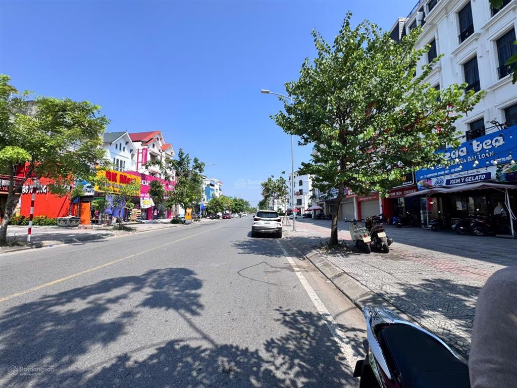 Nhà 3 tầng đối diện dãy shophouse hoàng huy giá 11,4 tỷ