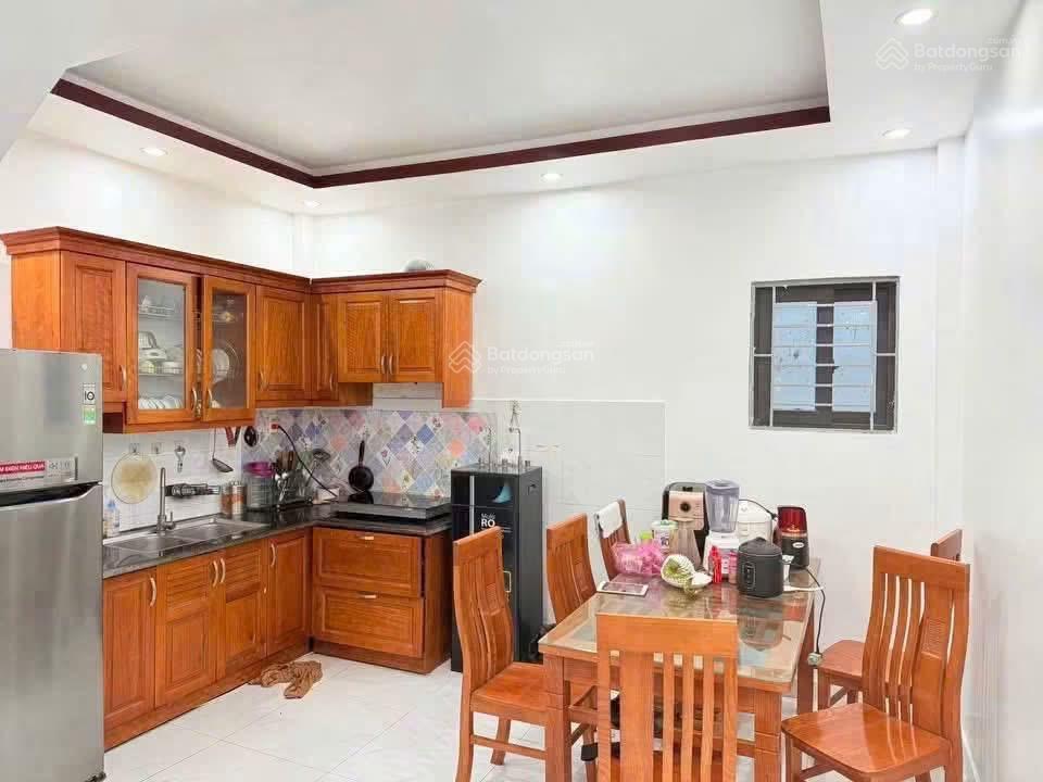 Nhà 3 tầng 2 ô tô tránh nhau tại văn phong, đồng thái gần chợ minh kha zá 1,95 tỷ