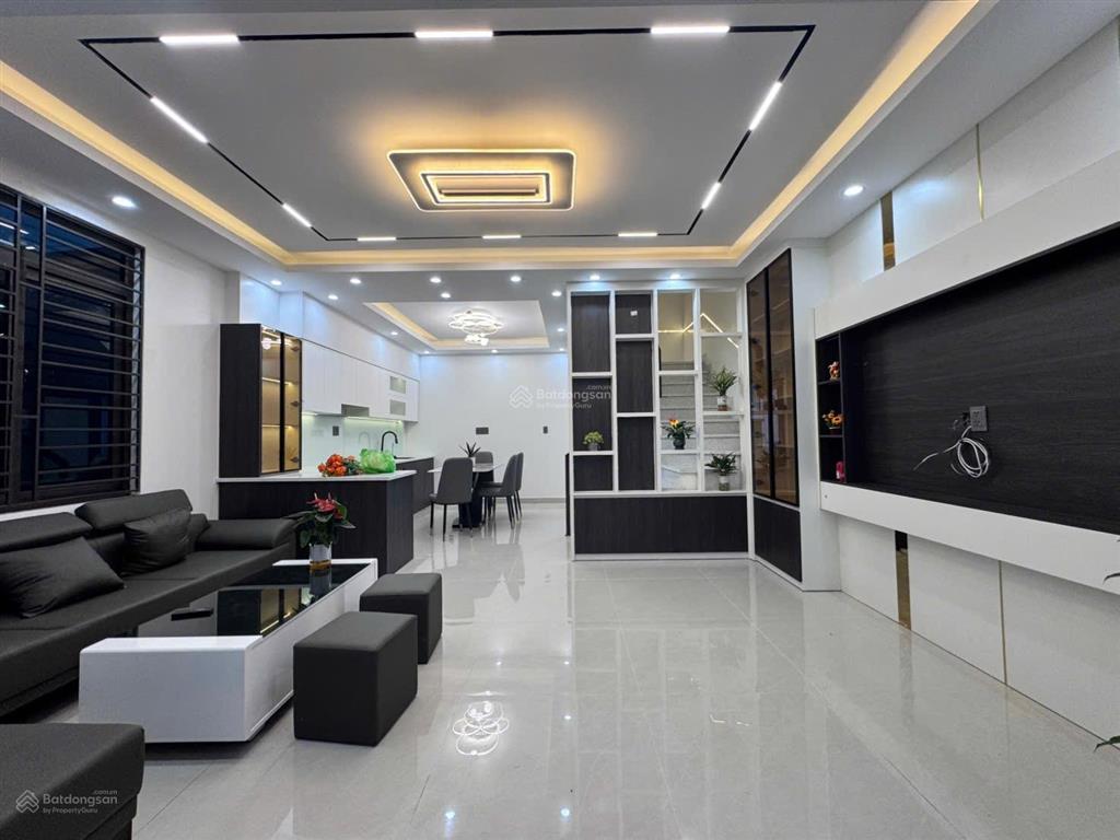 Nhà 3 tầng căn góc độc lập ngõ tại bạch mai, đồng thái, giá 2,65 tỷ