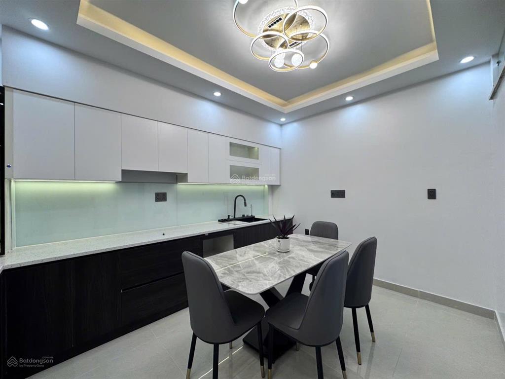 Nhà 3 tầng căn góc độc lập ngõ tại bạch mai, đồng thái, giá 2,65 tỷ