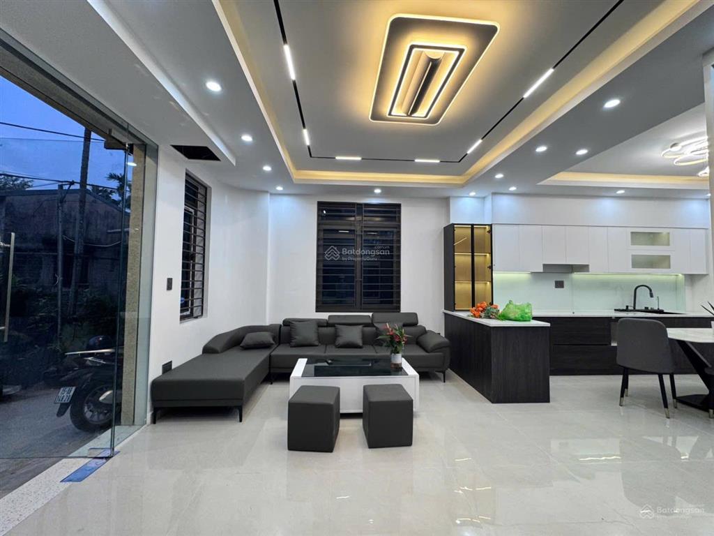 Nhà 3 tầng căn góc độc lập ngõ tại bạch mai, đồng thái, giá 2,65 tỷ