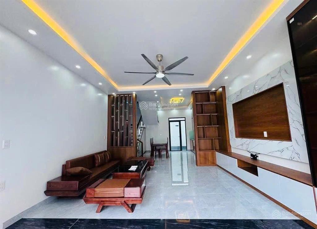 Cực sốc chỉ 2,3 tỷ có ngay nhà 3 tầng full nội thất tại cách hạ, nam sơn vào tận cửa