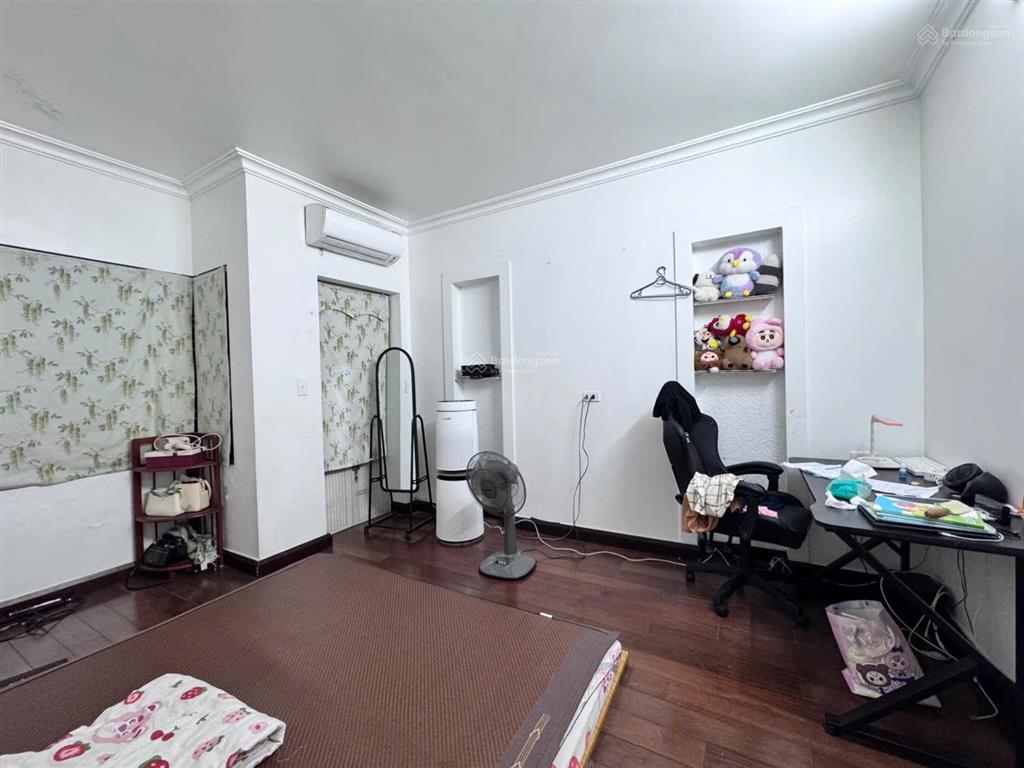 Rẻ bất chấp 1,6 tỷ nhà 3 tầng tại hoàng mai, đồng thái