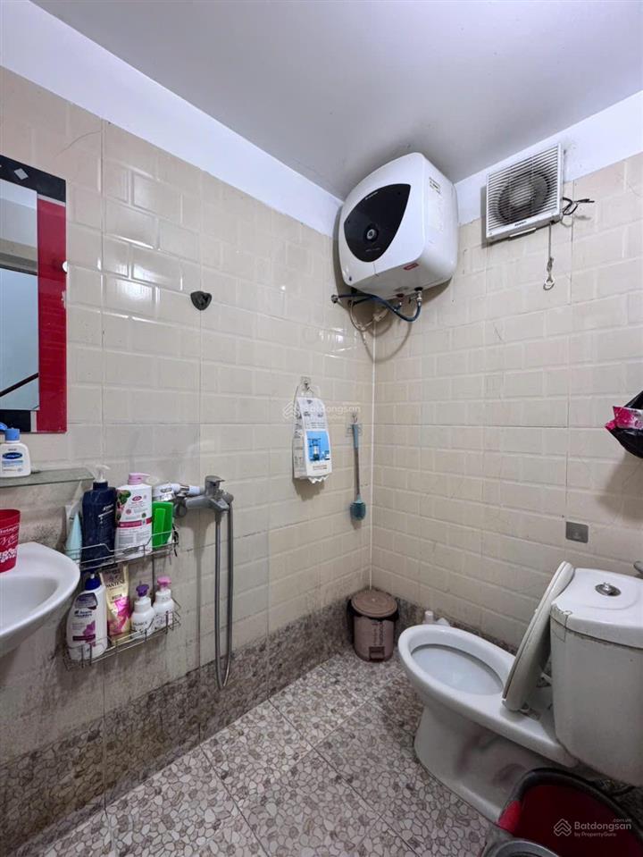 Rẻ bất chấp 1,6 tỷ nhà 3 tầng tại hoàng mai, đồng thái