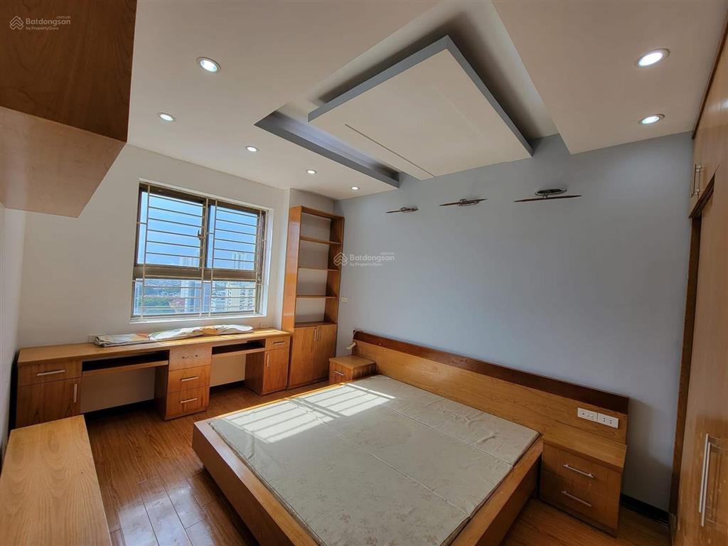 Giảm sâu 84m2, 2 phòng ngủ ct1a xa la, hướng đông nam, 4,3 tỷ.  0943 554 *** (miễn mg)