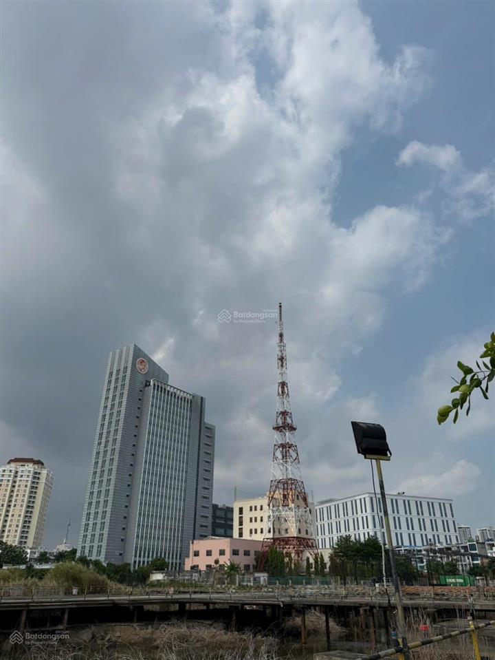 Bán 1900m2 đất góc ngã 3 đẹp mặt tiền trịnh khắc lập p. thạnh mỹ lợi sát nguyễn thị định q. 2