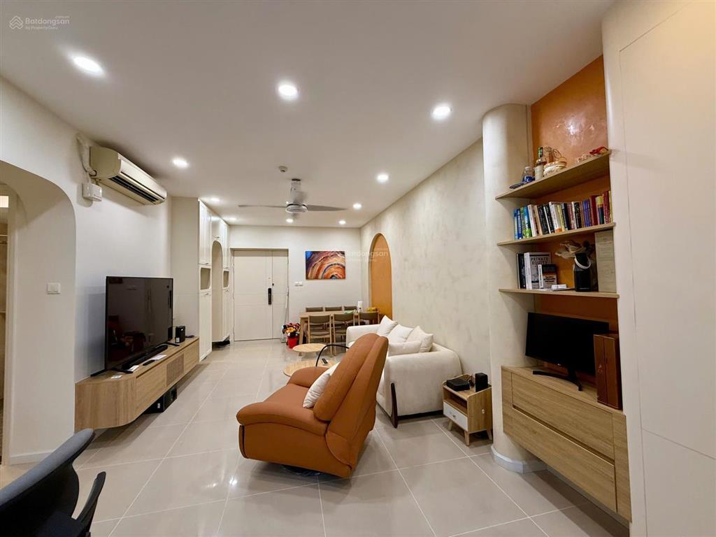 Bán căn 2pn  90m2 full nội thất cao cấp mới