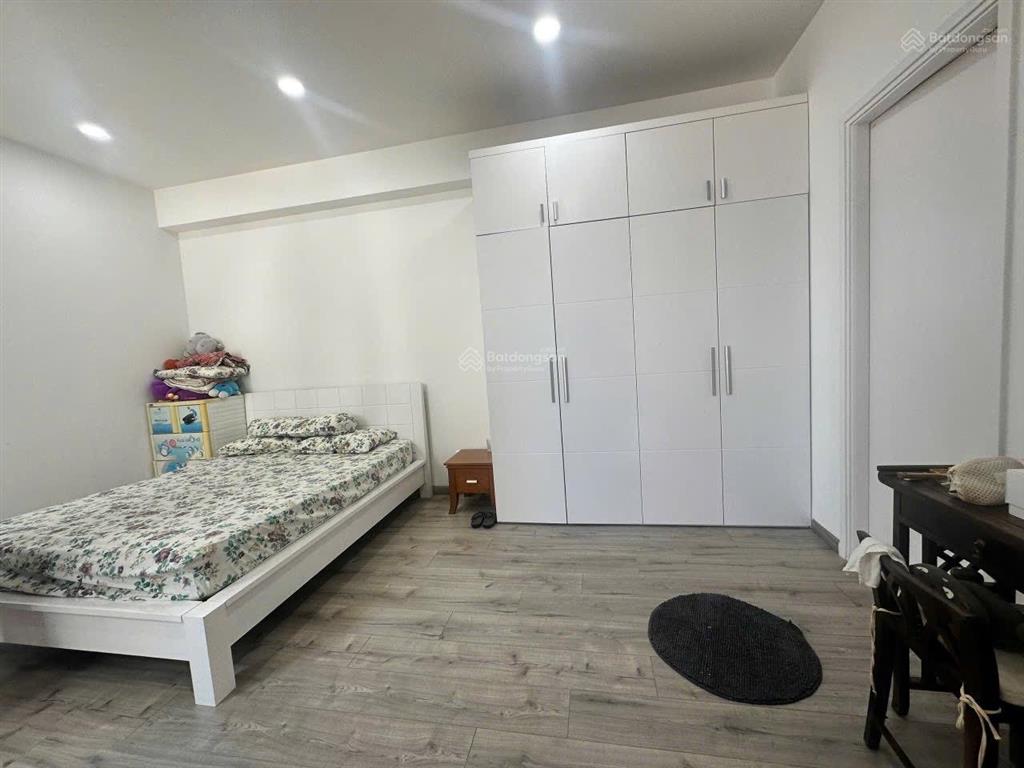Bán nhanh căn 3pn + 1 phòng kho  135m² full nội thất mới