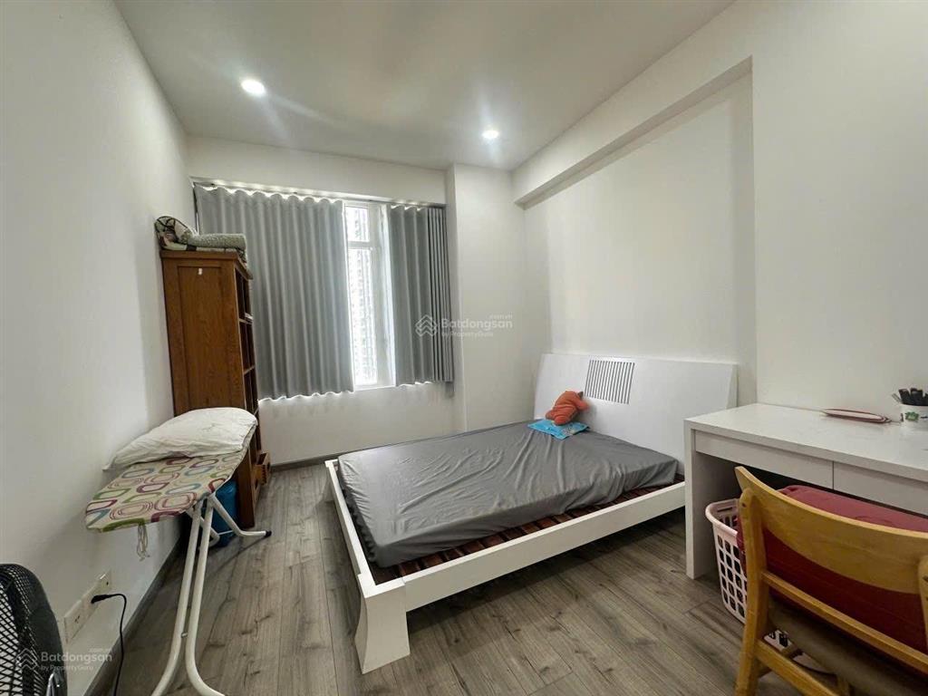 Bán nhanh căn 3pn + 1 phòng kho  135m² full nội thất mới