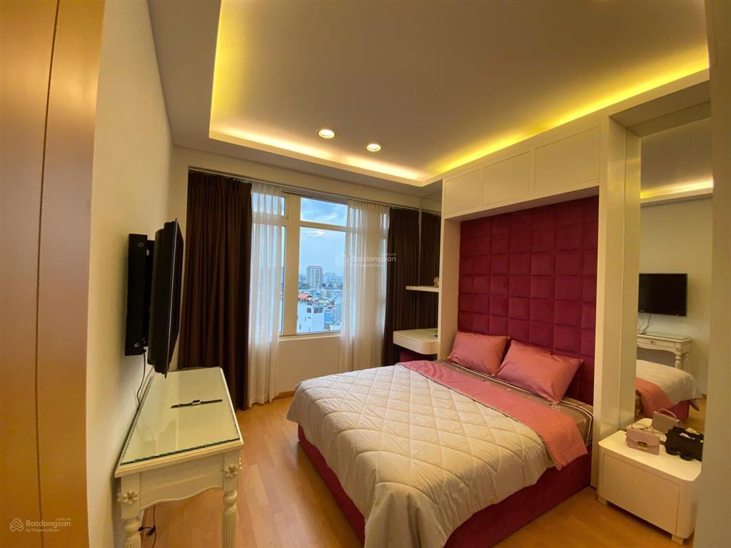 Bán căn hộ saigon pearl 3pn  3wc  141m2 căn góc đầu hồi view đẹp, giá tốt