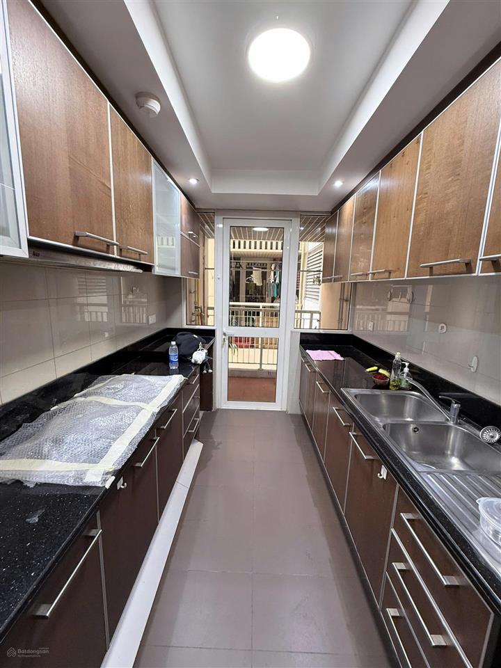 Bán nhanh căn hộ 2pn  90m2 giá tốt 8,9 tỷ còn thương lượng