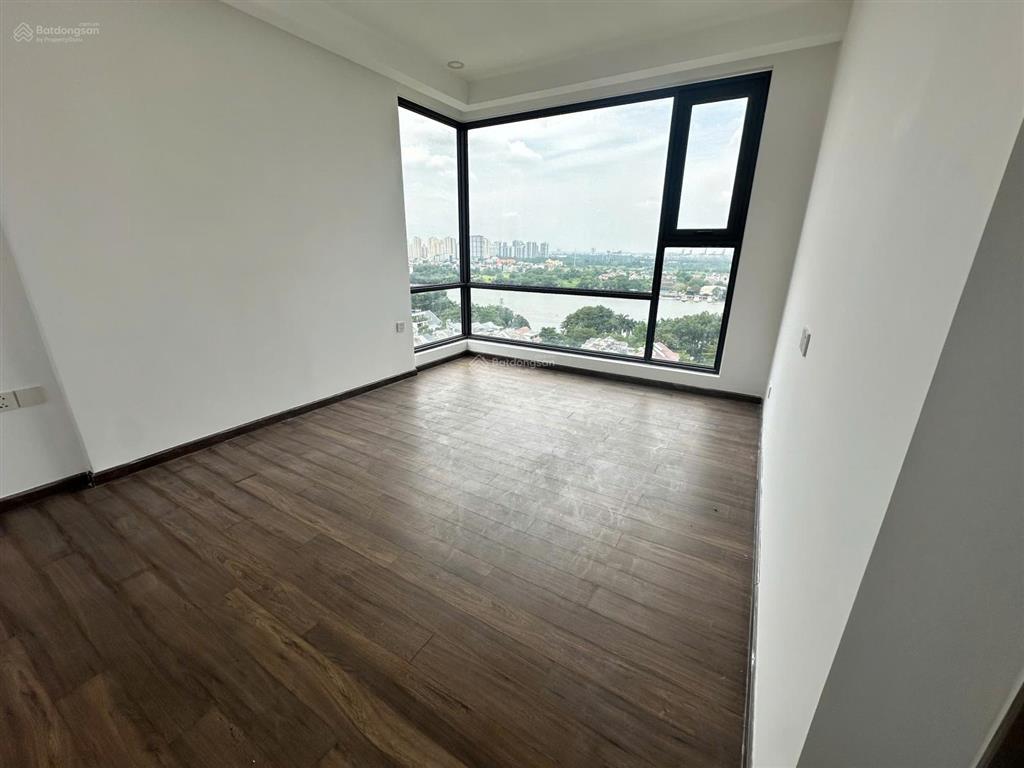 Bán căn góc 4pn  3wc  158m2 view trực diện sông