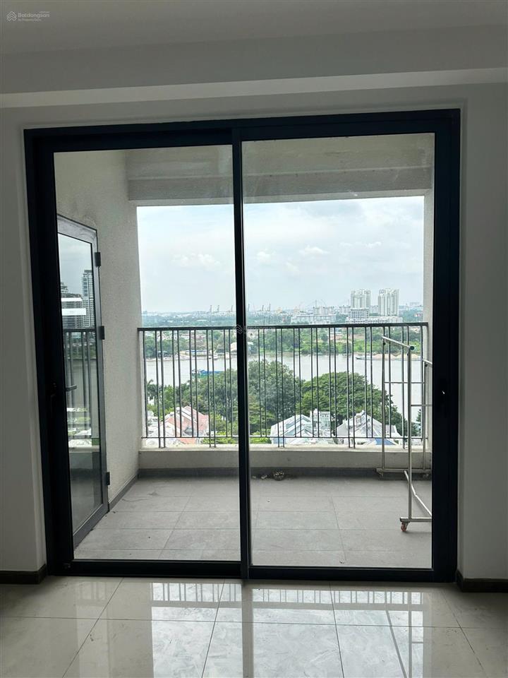 Bán căn góc 4pn  3wc  158m2 view trực diện sông