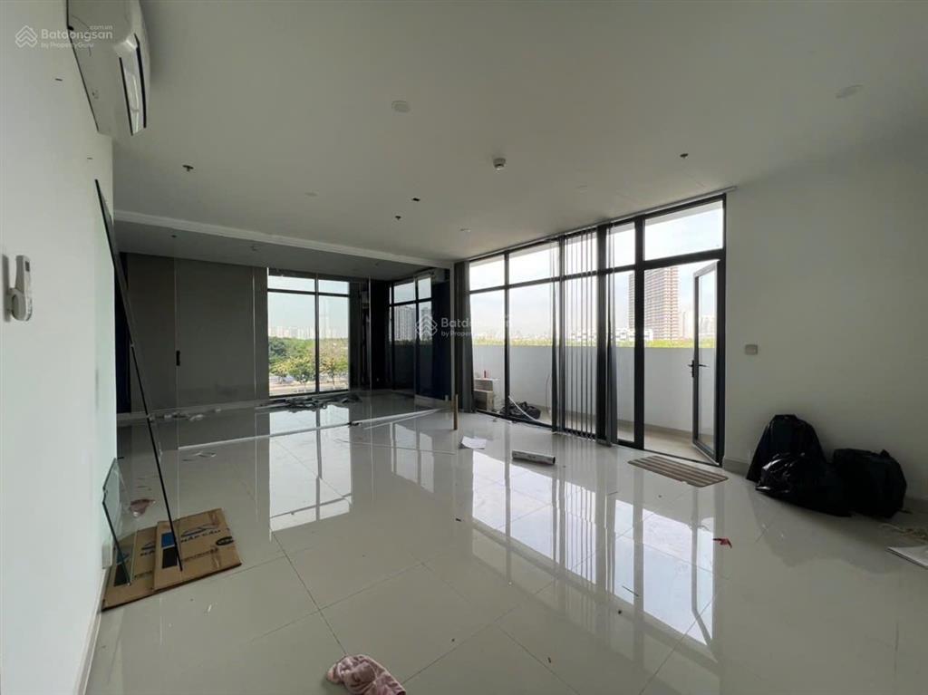 Cho thuê gấp căn góc officetel 70m2 11tr/th thích hợp làm văn phòng hay ở đều được