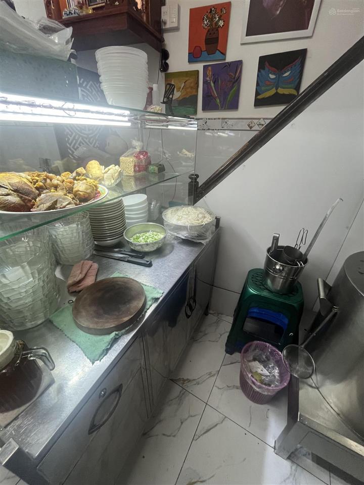 Sát mặt tiền kinh doanh võ văn tần f5 quận 3