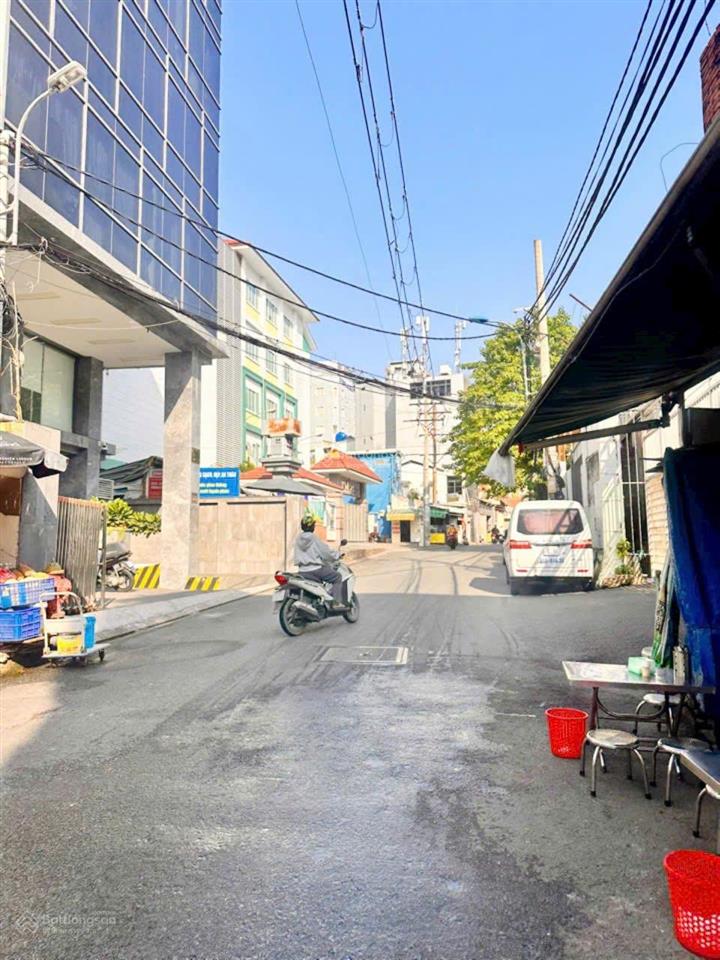 Mặt tiền lê quý đôn phú nhuận giá rẻ 4,2x12m nở hậu 6m  55m2