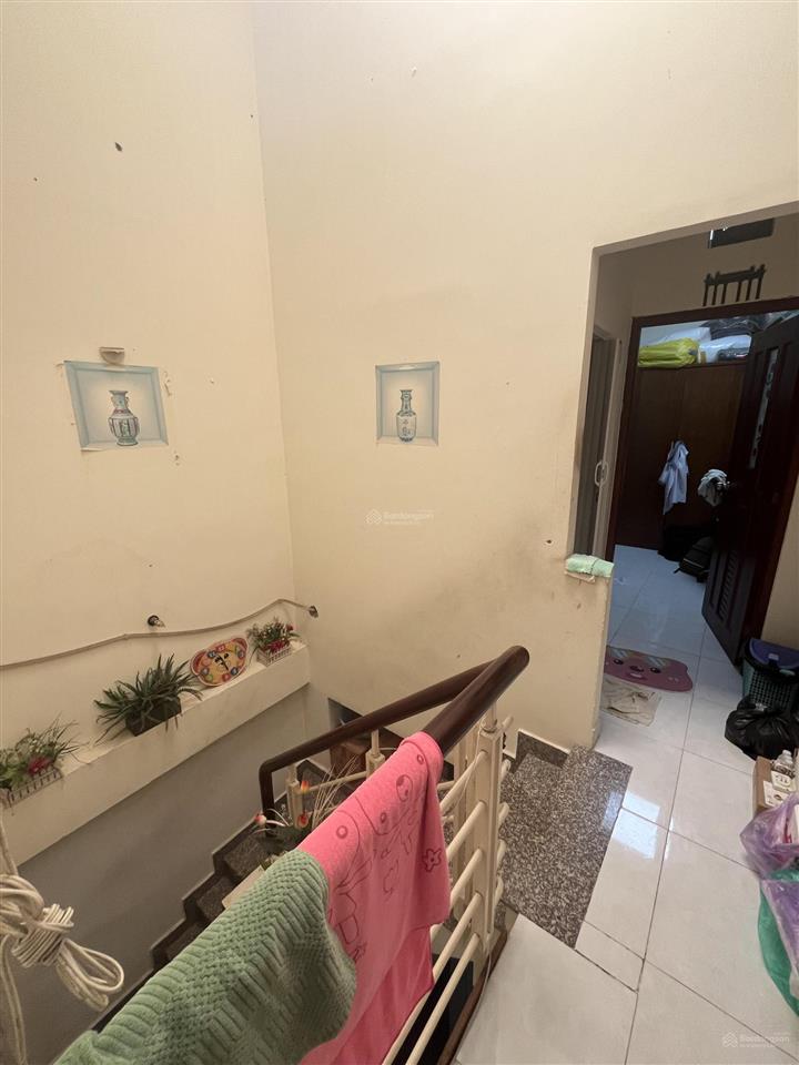 Hxh 2 tầng 3pn hòa hưng quận 10