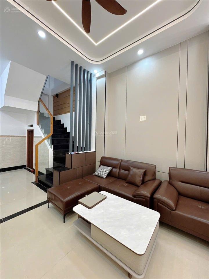 Mặt tiền 3 lầu 4x22m dương quảng hàm p5 gò vấp