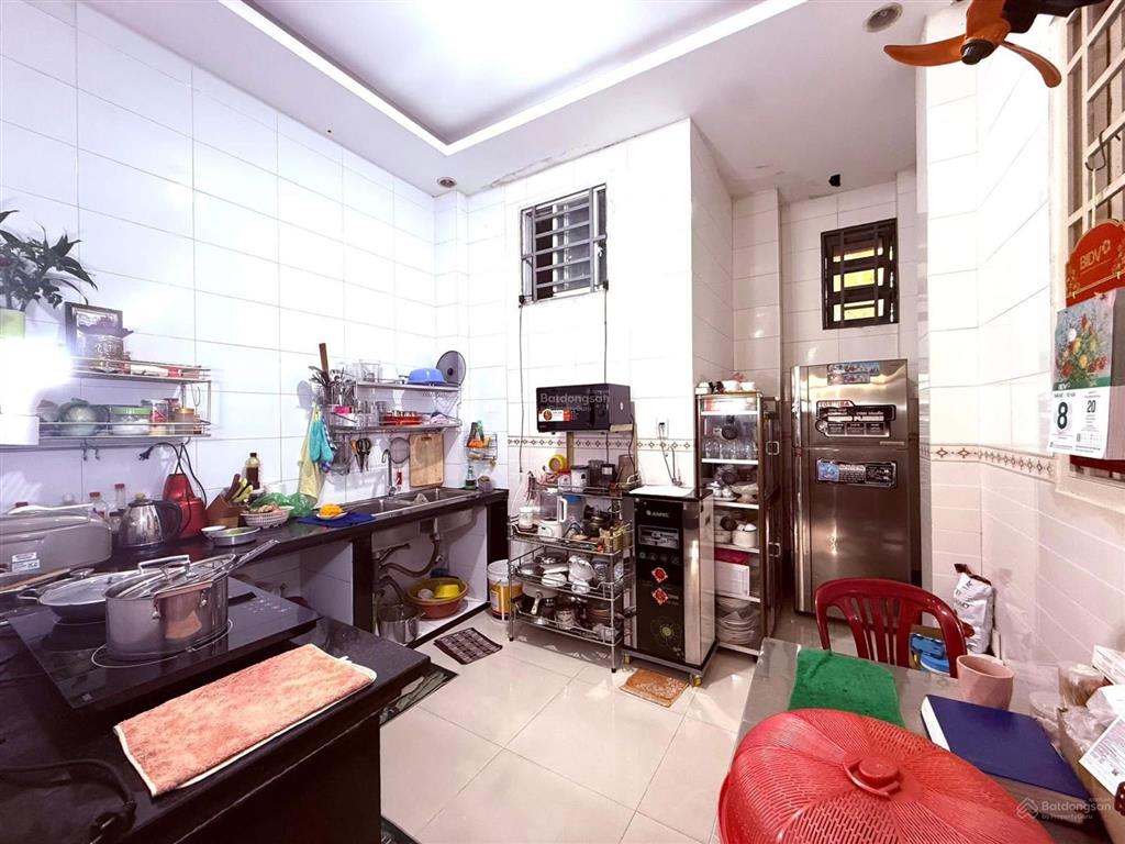 Sát hxh 3 lầu 6pn nguyễn văn lượng gò vấp