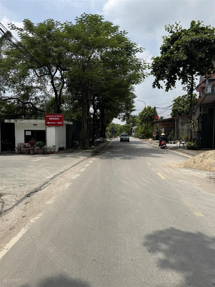 Cho thuê nhà mặt đường sân bóng hoàng nam, nhà mayd bia viha, gần ql 2