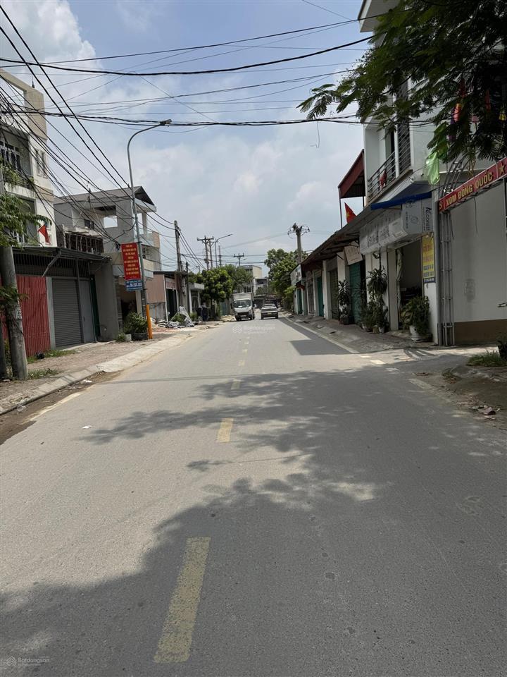 Cho thuê nhà mặt đường sân bóng hoàng nam, nhà mayd bia viha, gần ql 2
