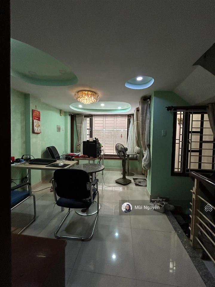 Giảm 2 tỷ chỉ còn 16,4 tỷ! cần bán gấp nhà mặt tiền hoa lan, phú nhuận  dt 4,5x11m, hầm 4 tầng