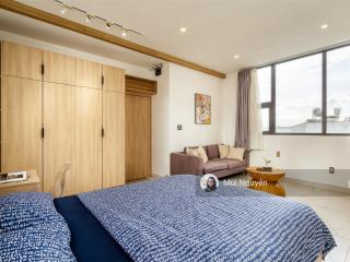 Nhà full nội thất, hđt 55tr/th  hxh huỳnh văn bánh, pn  dt 6,5x15m, 6 tầng có thang máy  16 tỷ