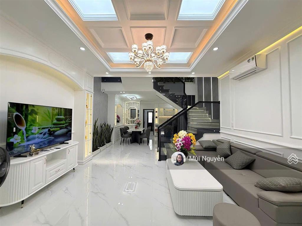 Vị trí đẹp, xe hơi đỗ cửa nguyễn văn đậu, bình thạnh  dt 4,2x15m, ctxd 5 tầng  giá chỉ 9.3 tỷ