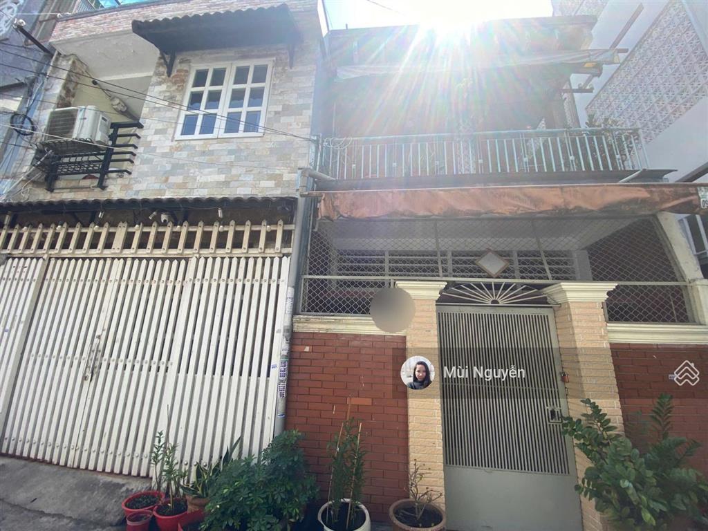 Giảm mạnh từ 14 tỷ xuống 9,39 tỷ, nhà sát mt khu phan xích long  vạn kiếp. dt 4x16m, ctxd 4 tầng
