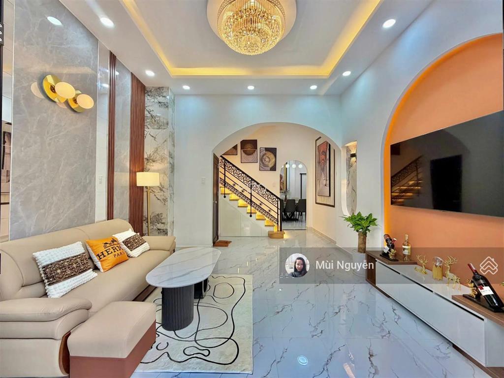 Nhà mới tặng full nội thất hẻm thông tứ phía phan đình phùng  dt nh 6,4x11,5m, 4 tầng 5p 10,2 tỷ