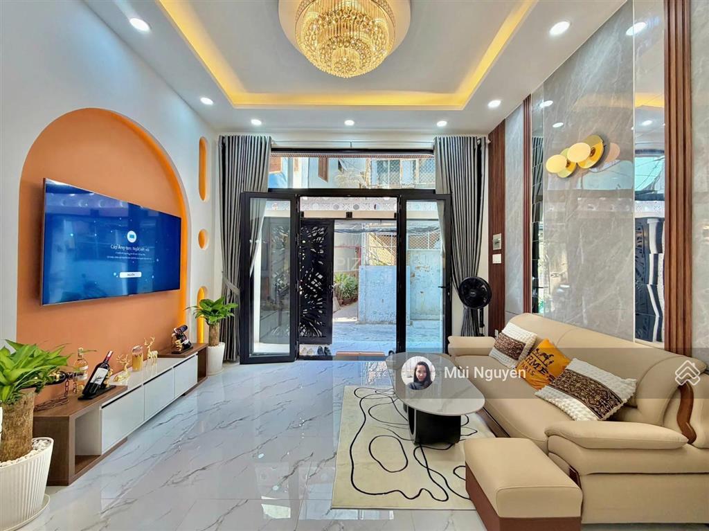 Nhà mới tặng full nội thất hẻm thông tứ phía phan đình phùng  dt nh 6,4x11,5m, 4 tầng 5p 10,2 tỷ