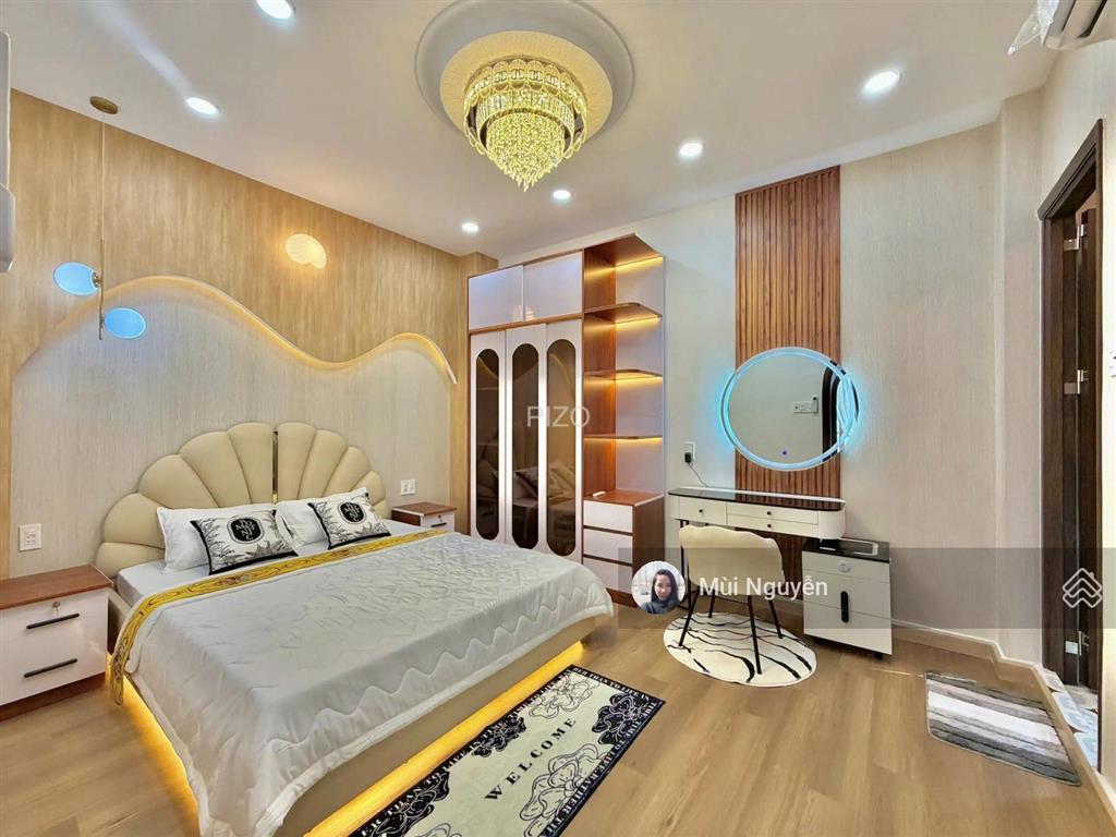 Nhà mới tặng full nội thất hẻm thông tứ phía phan đình phùng  dt nh 6,4x11,5m, 4 tầng 5p 10,2 tỷ