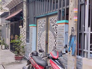 Có 2 căn liền kề cần bánnhà 1 trệt 1 lầu,4mx14m,2pn2wc,cần giuộc.giá 1tỷ190 triệu.pháp lýsổ chung