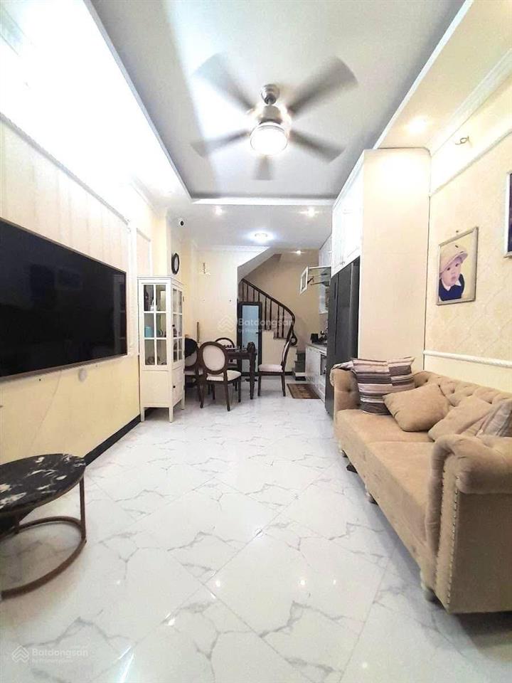 Bán nhà đống đa 30m2, 4 tầng, ngõ rộng thoáng, gần xã đàn ô chợ dừa, chỉ 6.79 tỷ sổ đỏ nở hậu