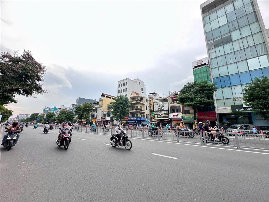 Building 2mt đường cộng hòa, p. bảy hiền 10x26m  252m2 giá chỉ 170 tỷ tl mạnh 2 hầm 1 lửng 9 tầng
