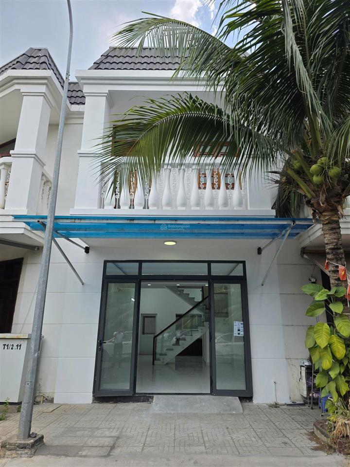 Hiếm bán nhà phố kdc biệt lập, bảo vệ 24/24, đi làng đại học và chợ đông hòa chỉ 500m