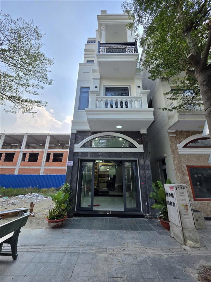 Nhà 1t2l mới, hoàn công, đầy đủ nội thất kdc icon central, gần chợ thông dụng, vincom, ngã 6 an phú