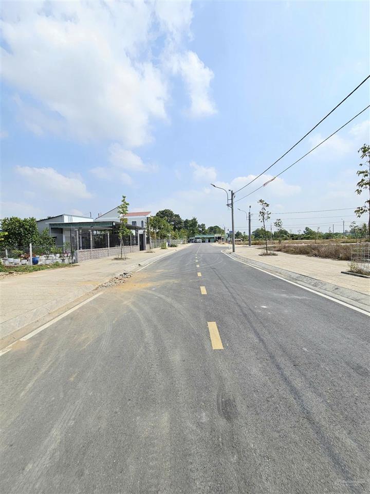 Đất đepkhu tái định cư tân hạnhxây tự dogiáp ranh dĩ an90m2 (5x18m)2ty950 (hời nhất khu)