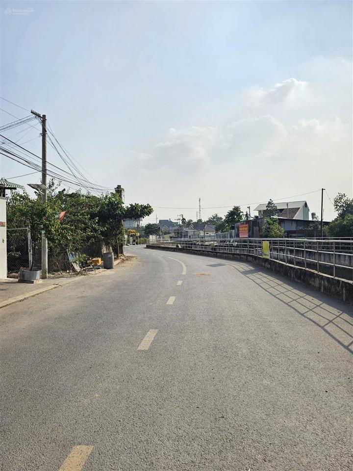 Hiếm+rẻnhà cấp 4, gác lửngmặt tiền đường vàm suốigần chợ bình an, làng đại học, đường bắc nam 3