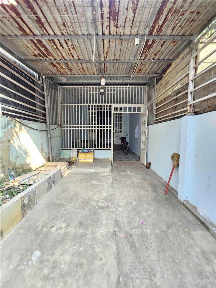 Hiếm+rẻnhà cấp 4, gác lửngmặt tiền đường vàm suốigần chợ bình an, làng đại học, đường bắc nam 3